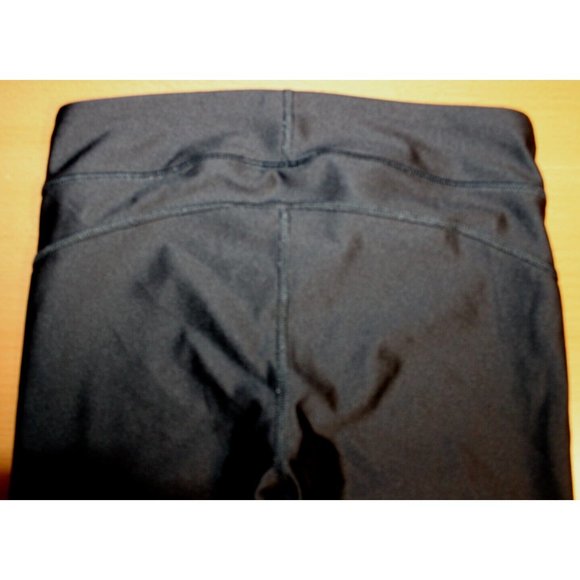 Womens Under Armour HeatGear Compression Capri Legging Small Black Yoga 1297905 - Picture 5 of 5